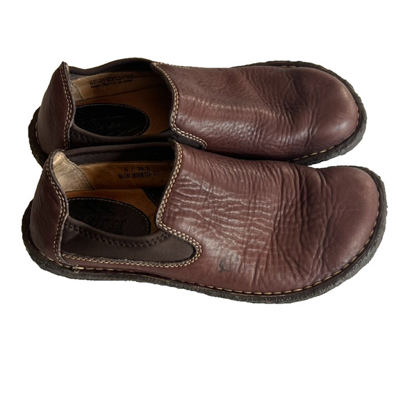 Born Shoes Womens 36.5 6 M Fine Tree Slip On Chelsea Loafer W6810 Brown Leather - Picture 2 of 13